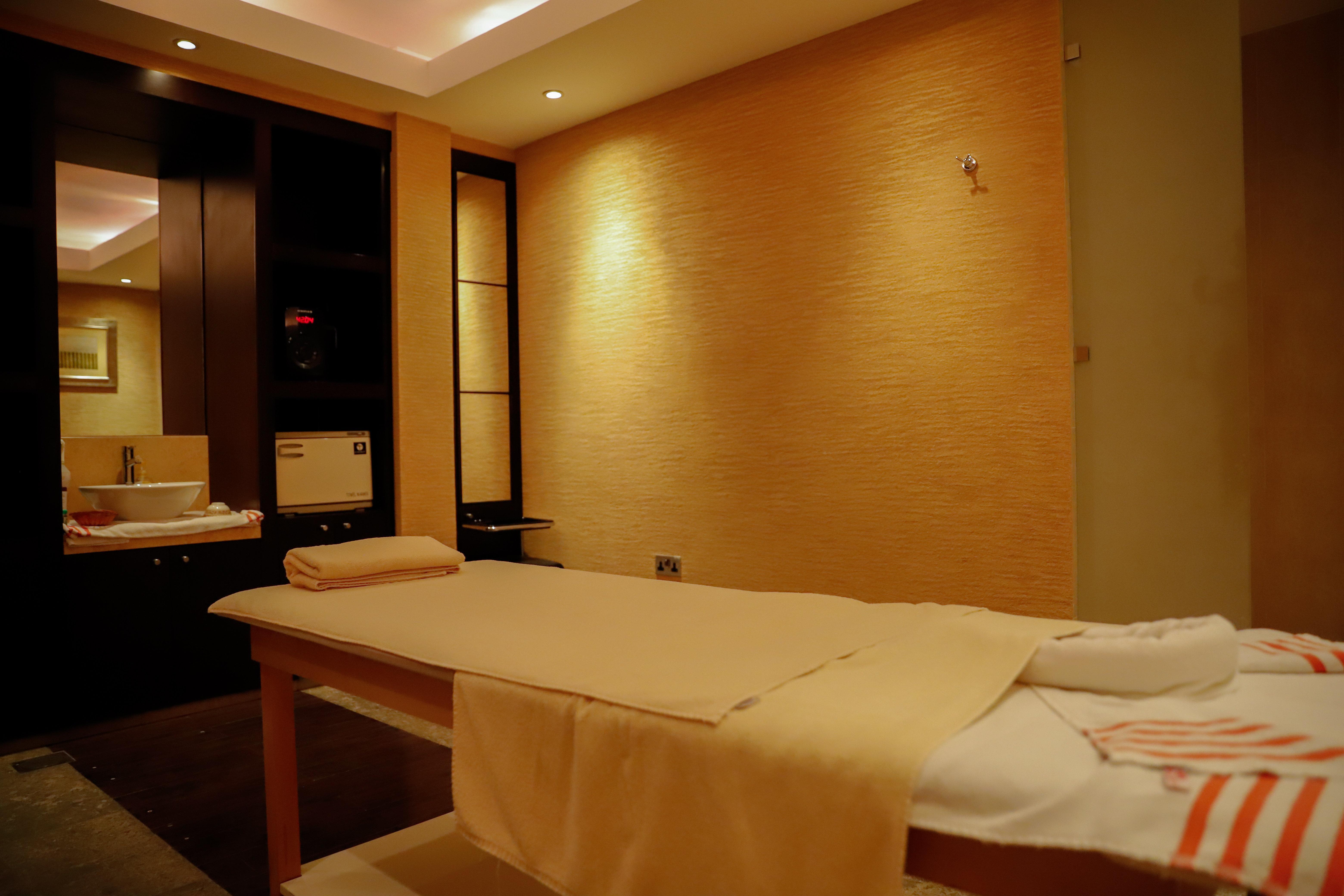 Готель Crowne Plaza Sohar By Ihg Екстер'єр фото